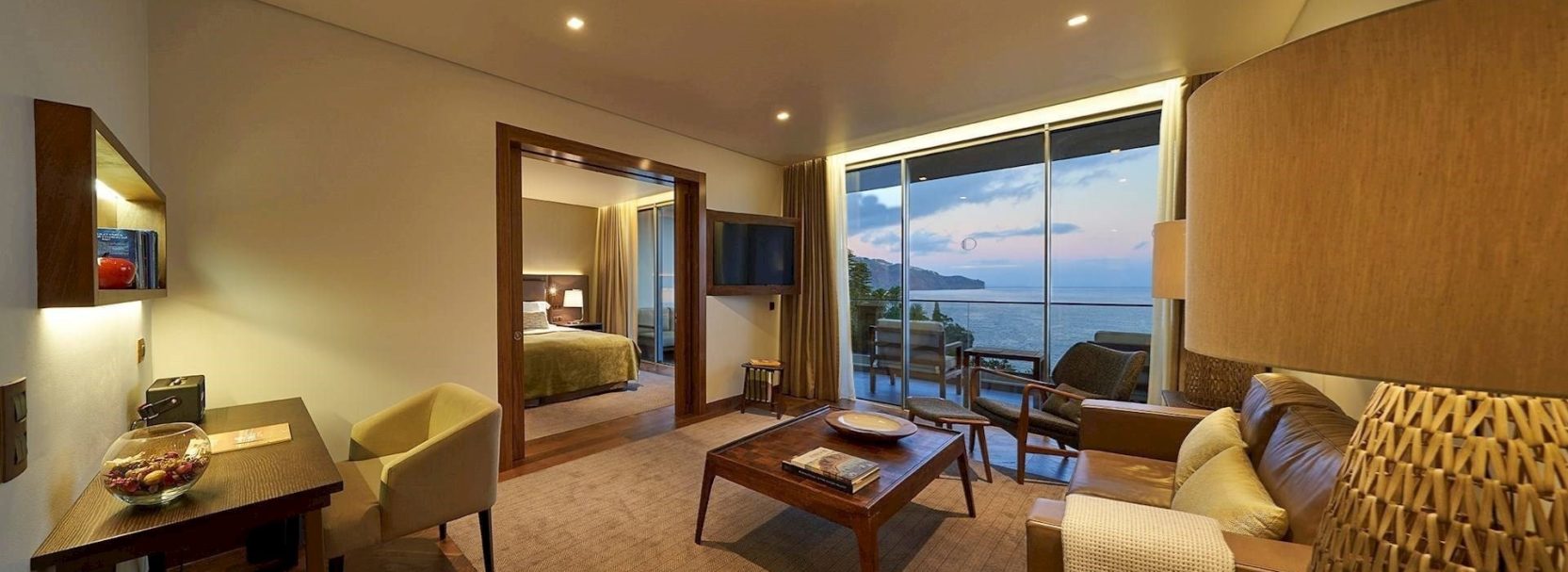 LES SUITES AT CLIFF BAY PORTOBAY 4