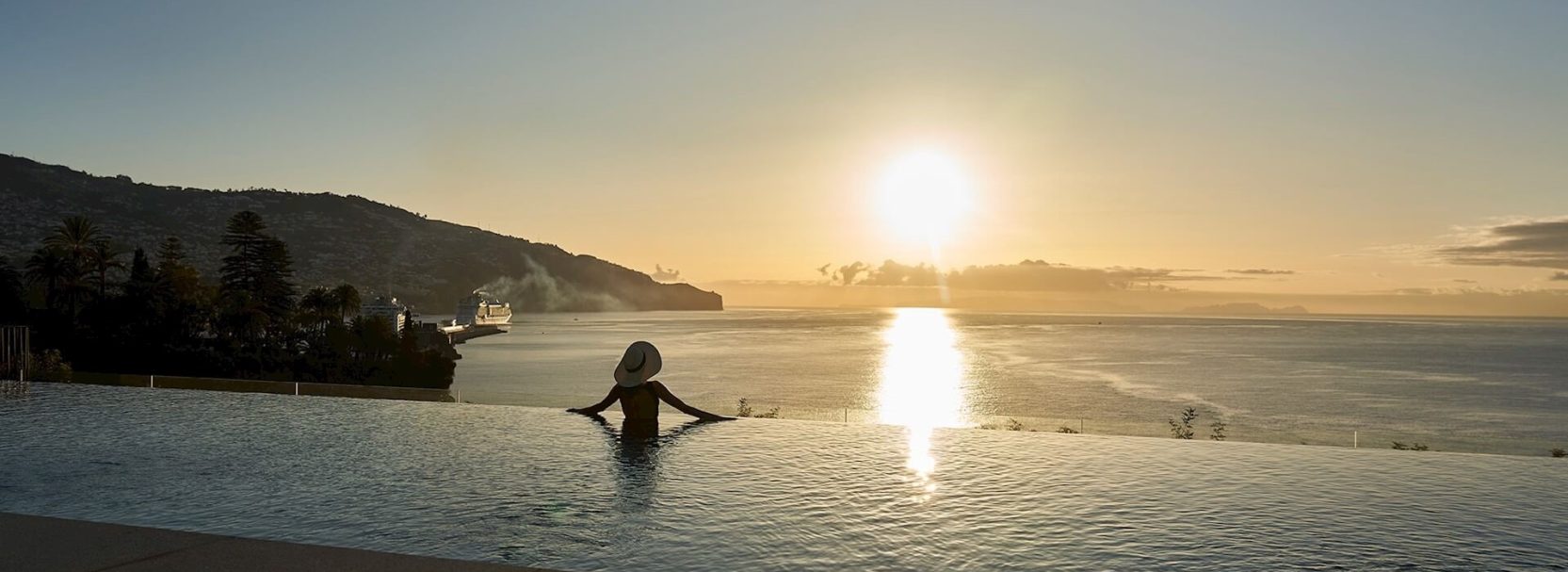 LES SUITES AT CLIFF BAY PORTOBAY 9