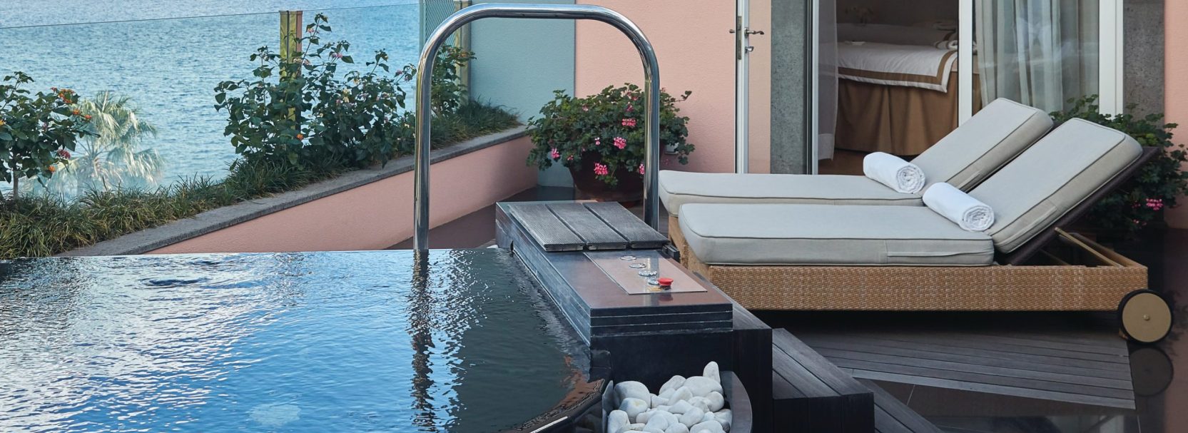 mBELMOND REID'S PALACE 10